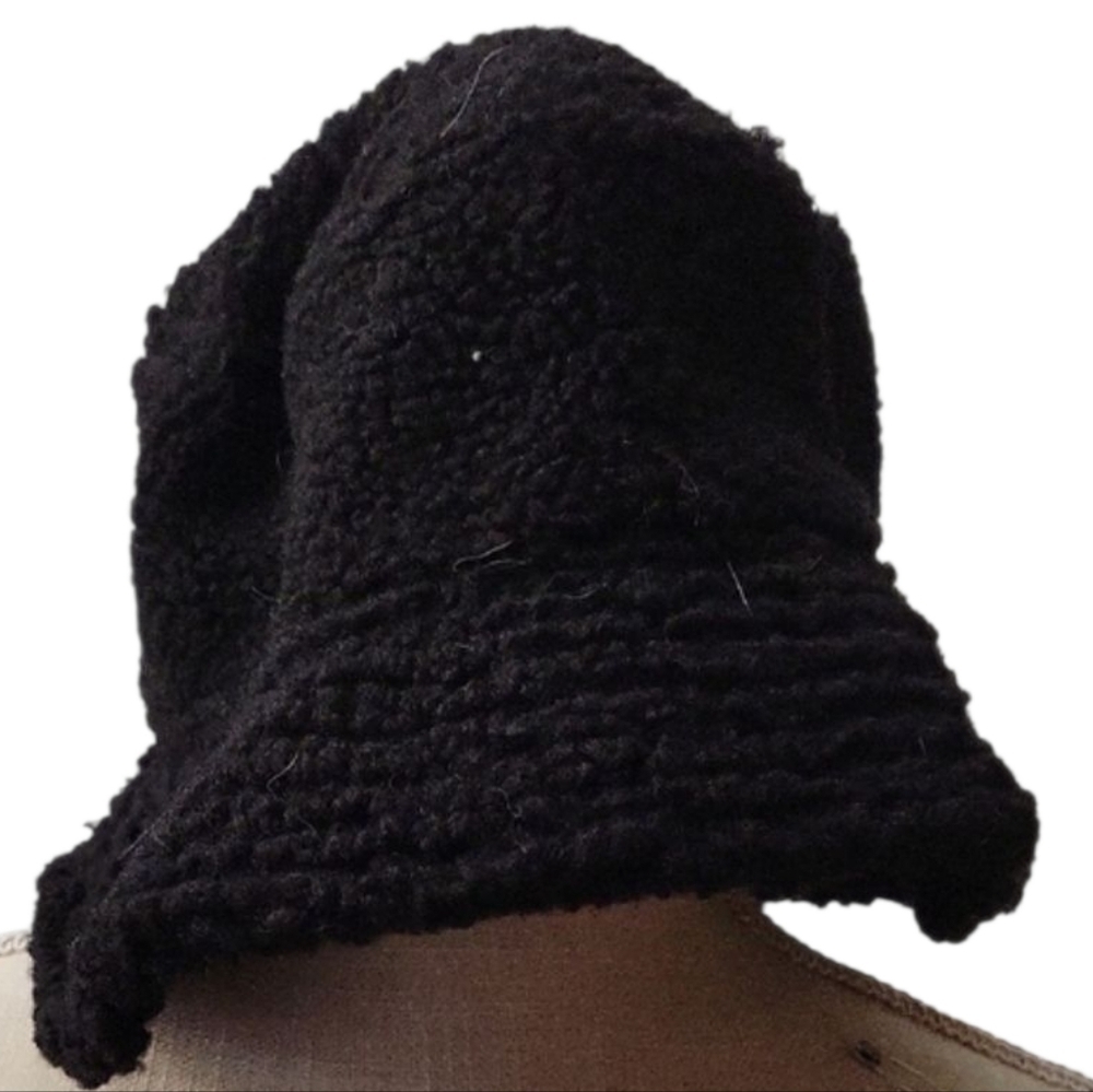 Gold Coast Black Textured Knit Hat